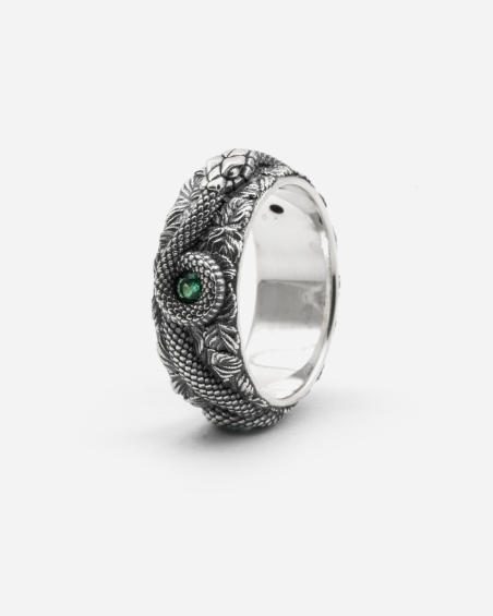 ANILLO BANDA SERPIENTE DE PLATA CON BRILLANTES VERDES