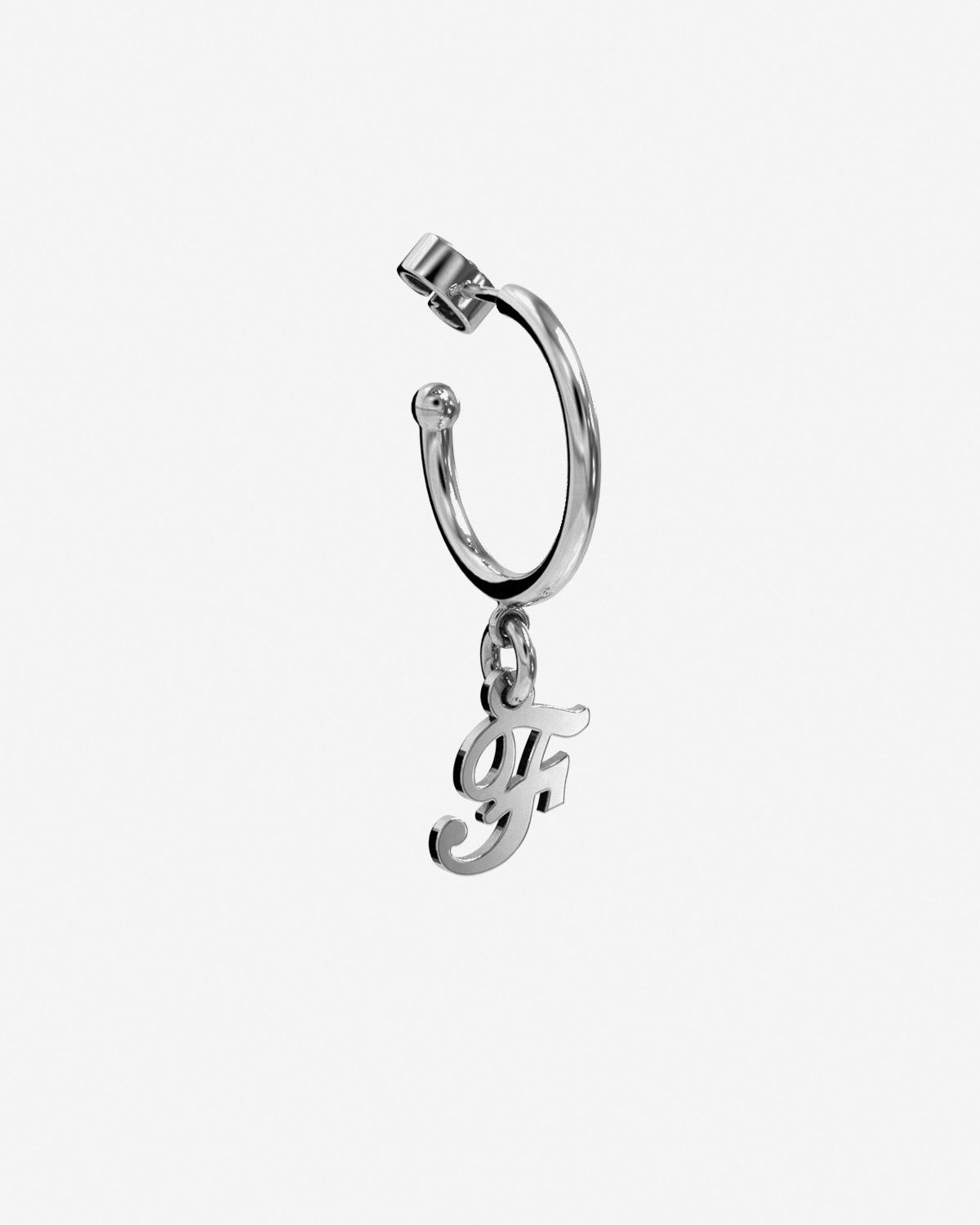 EINZEL OHRRING PIERCING MIT HÄNGENDEM BUCHSTABEN