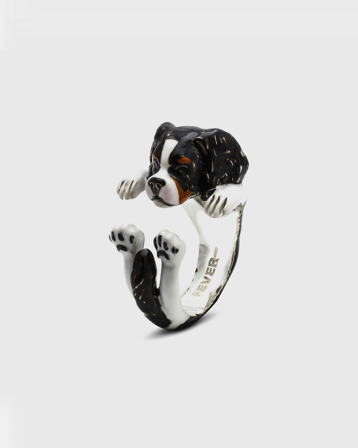 BAGUE HUG CAVALIER KING CHARLES SPANIEL / ÉMAIL