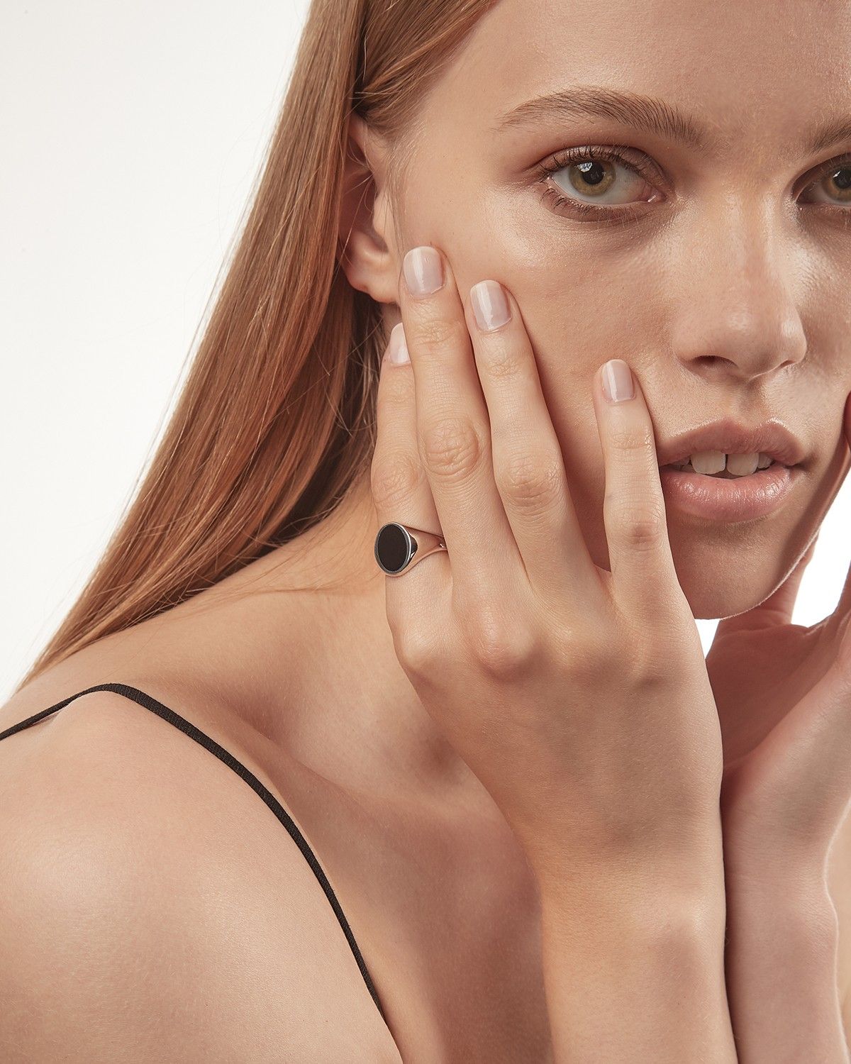 ANILLO CHEVALIER OVAL ESMALTE NEGRO