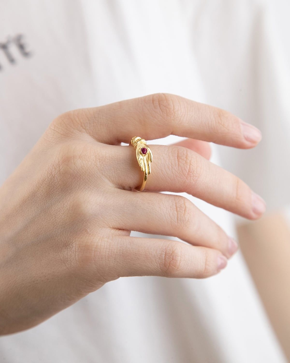 YELLOW GOLD TALISMAN FINE RING WITH RED SPINEL EYE