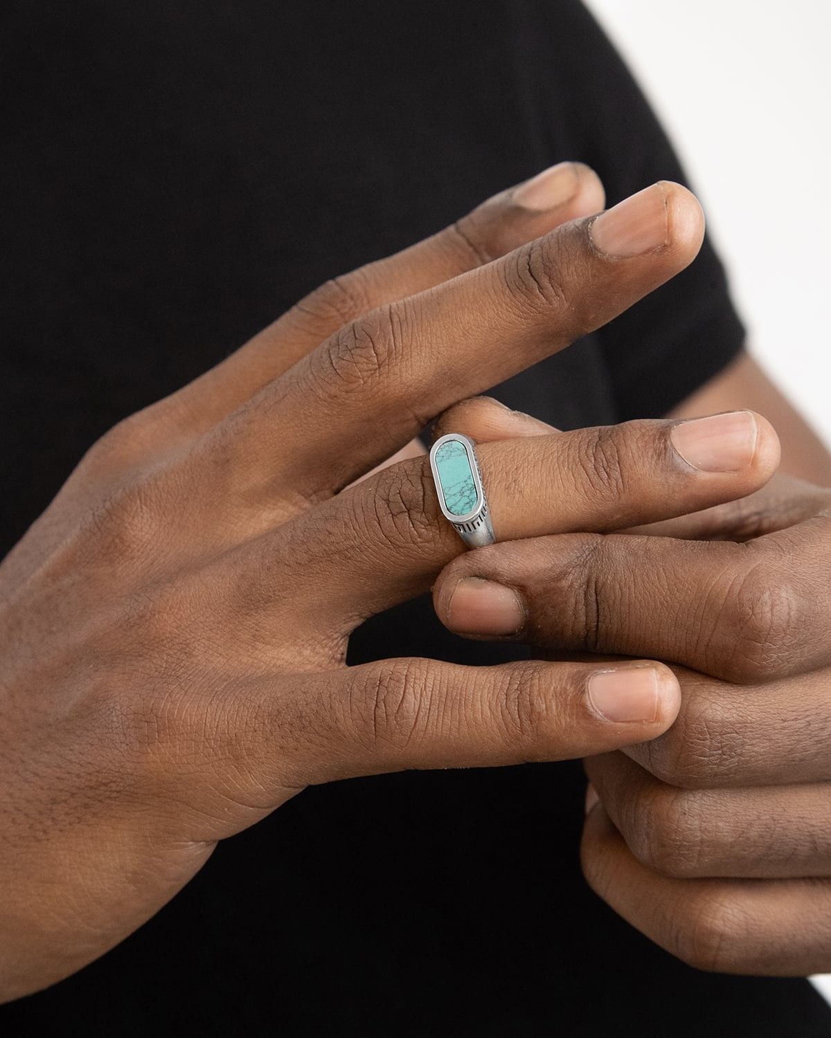 SOURCE HORIZONTAL SIGNET RING WITH TURQUOISE STONE – Nove25