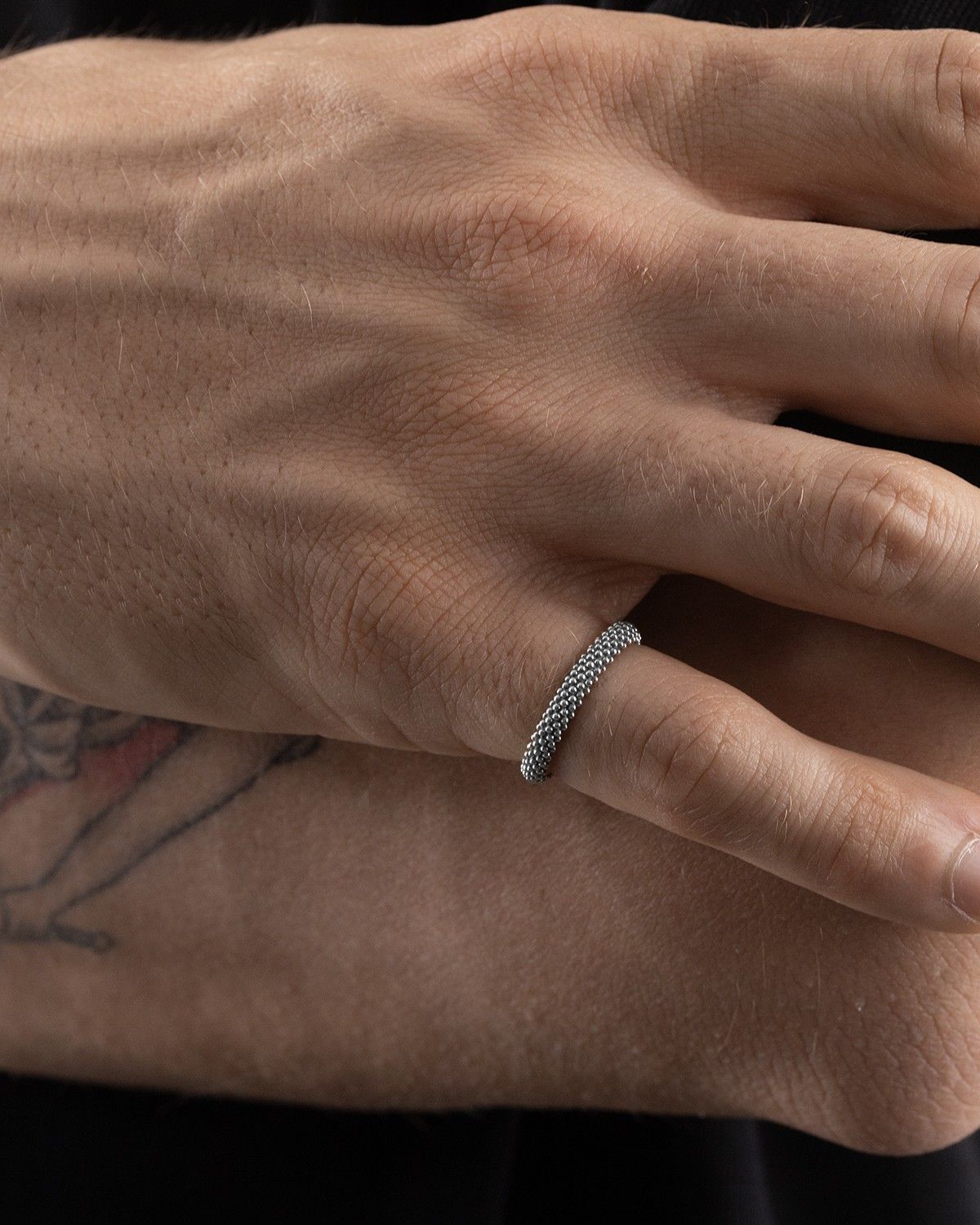 DOTTED FINE RING – Nove25