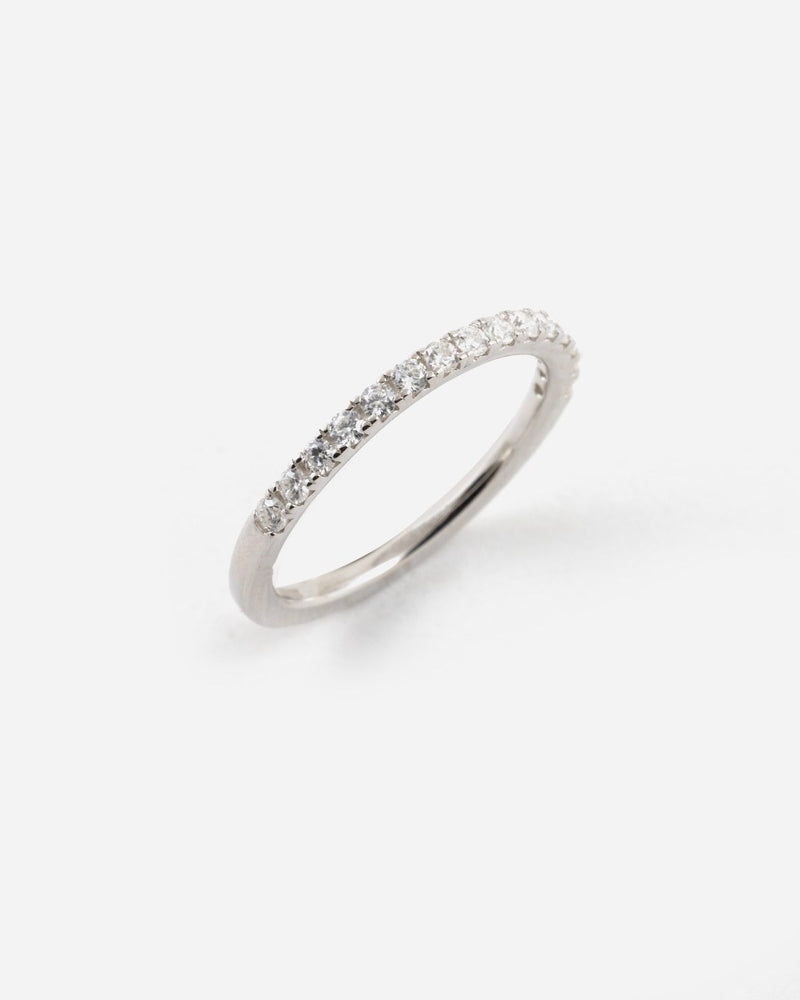 HALF PAVÉ BAND RING WITH 0.45 CT MOISSANITE