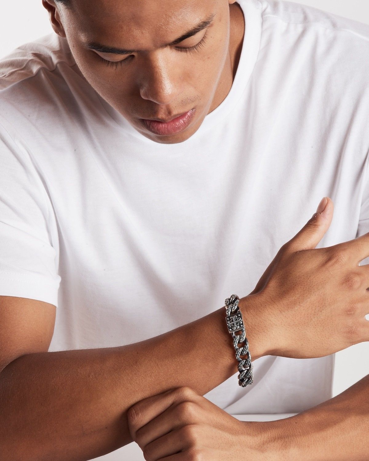 BRACELET GOURMETTE AVEC TEXTURE GOTHIQUE INSIGNA EN ARGENT