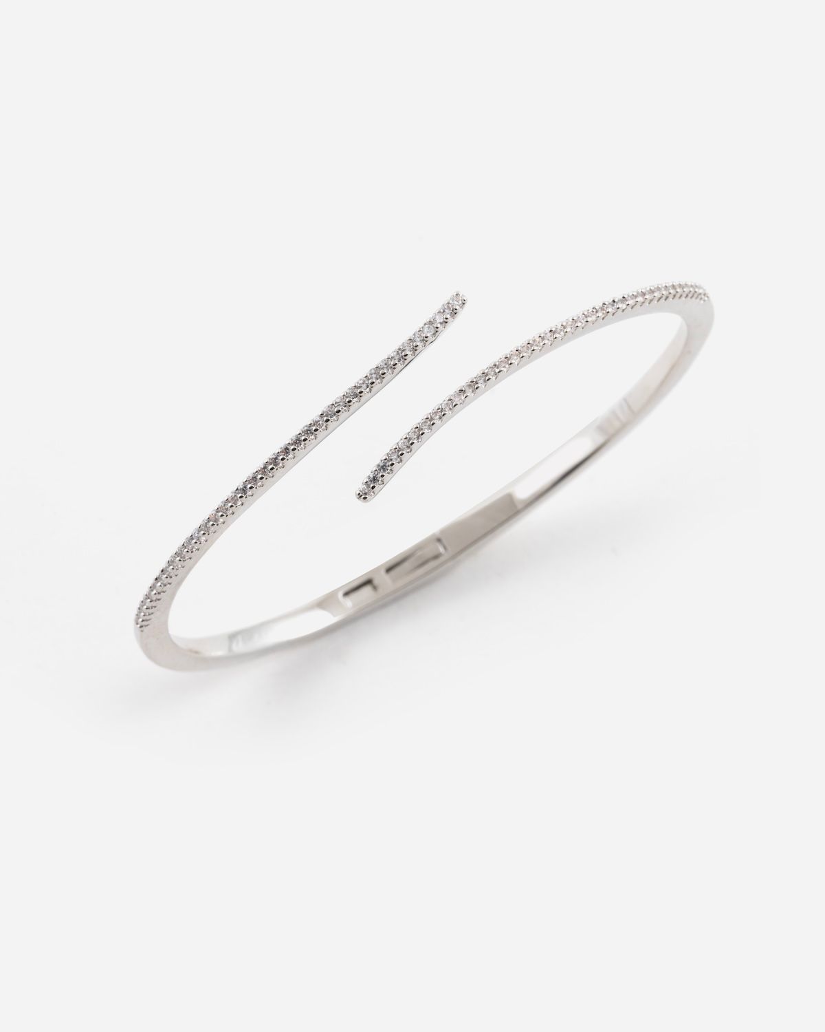 PULSERA RÍGIDA ABIERTA CRUZADA CON BRILLANTES