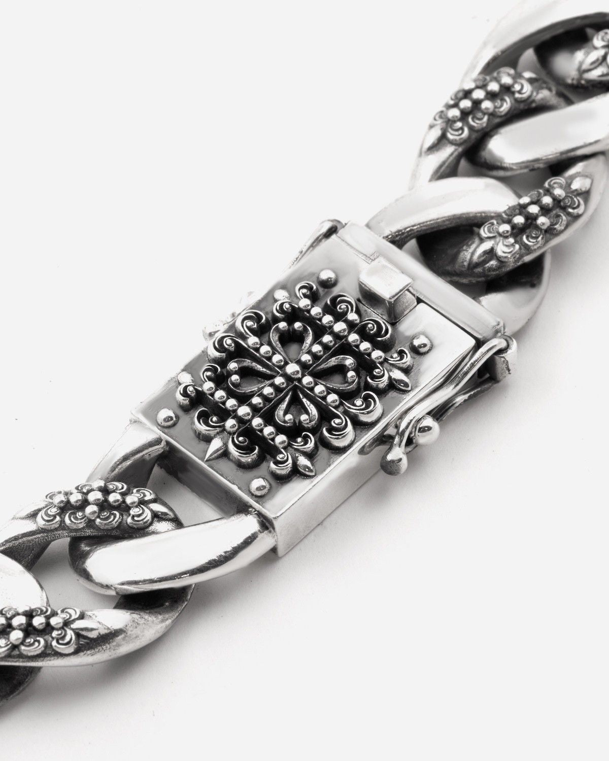 COLLIER GOURMETTE AVEC TEXTURE GOTHIQUE ALTERNÉE SUERTE EN ARGENT