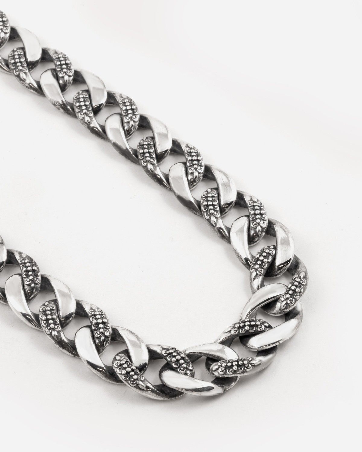 COLLIER GOURMETTE AVEC TEXTURE GOTHIQUE ALTERNÉE SUERTE EN ARGENT