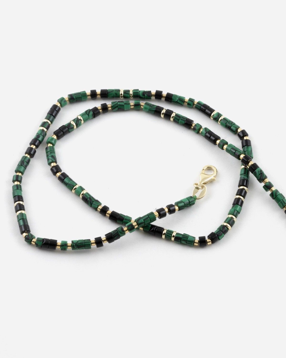 COLLIER MINI CYLINDRES VERTS PLAQUÉ OR