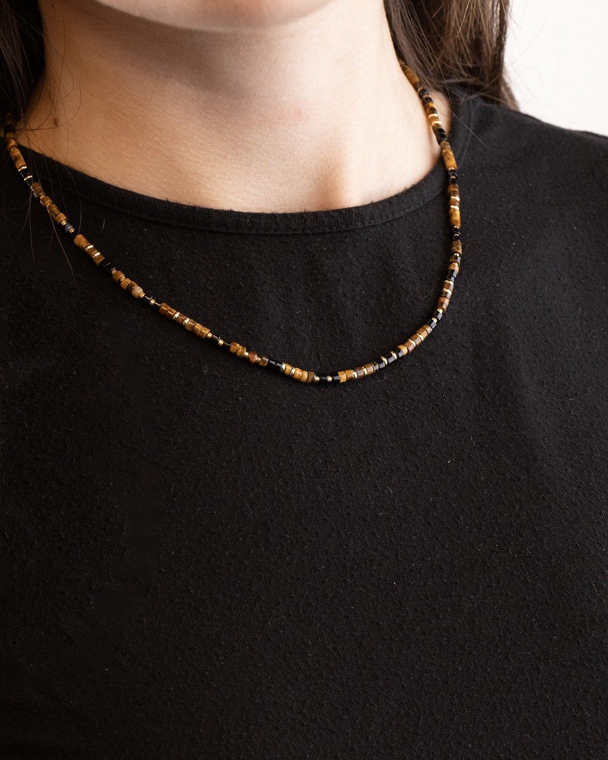 COLLAR CILINDROS MINI MARRONES PLATEADO ORO
