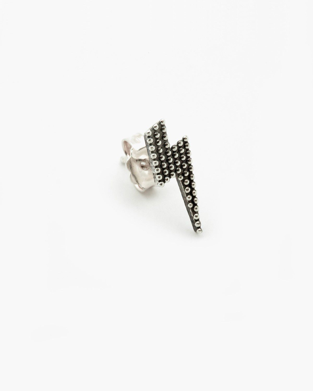 BOUCLE D’OREILLE UNIQUE LOBE ÉCLAIR À PICOTS