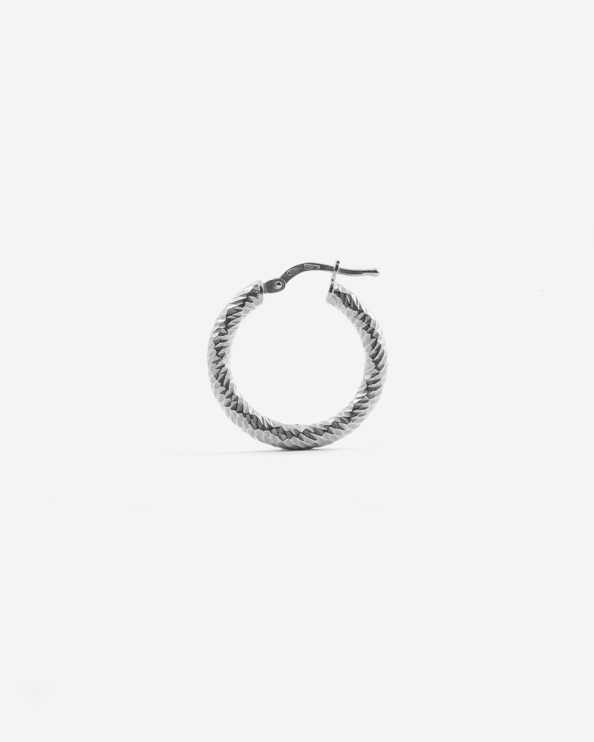 BOUCLE D’OREILLE UNIQUE DIAMOND HOOP MOYENNE / RHODIUM BRILLANT