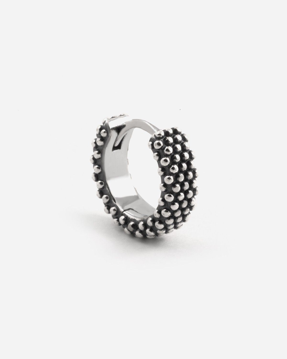 DOTTED HOOP EARRING WITH SNAP CLOSURE