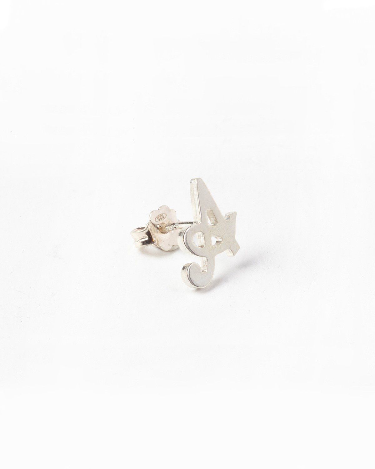 BOUCLE D’OREILLE UNIQUE LETTRE CURSIF PETIT
