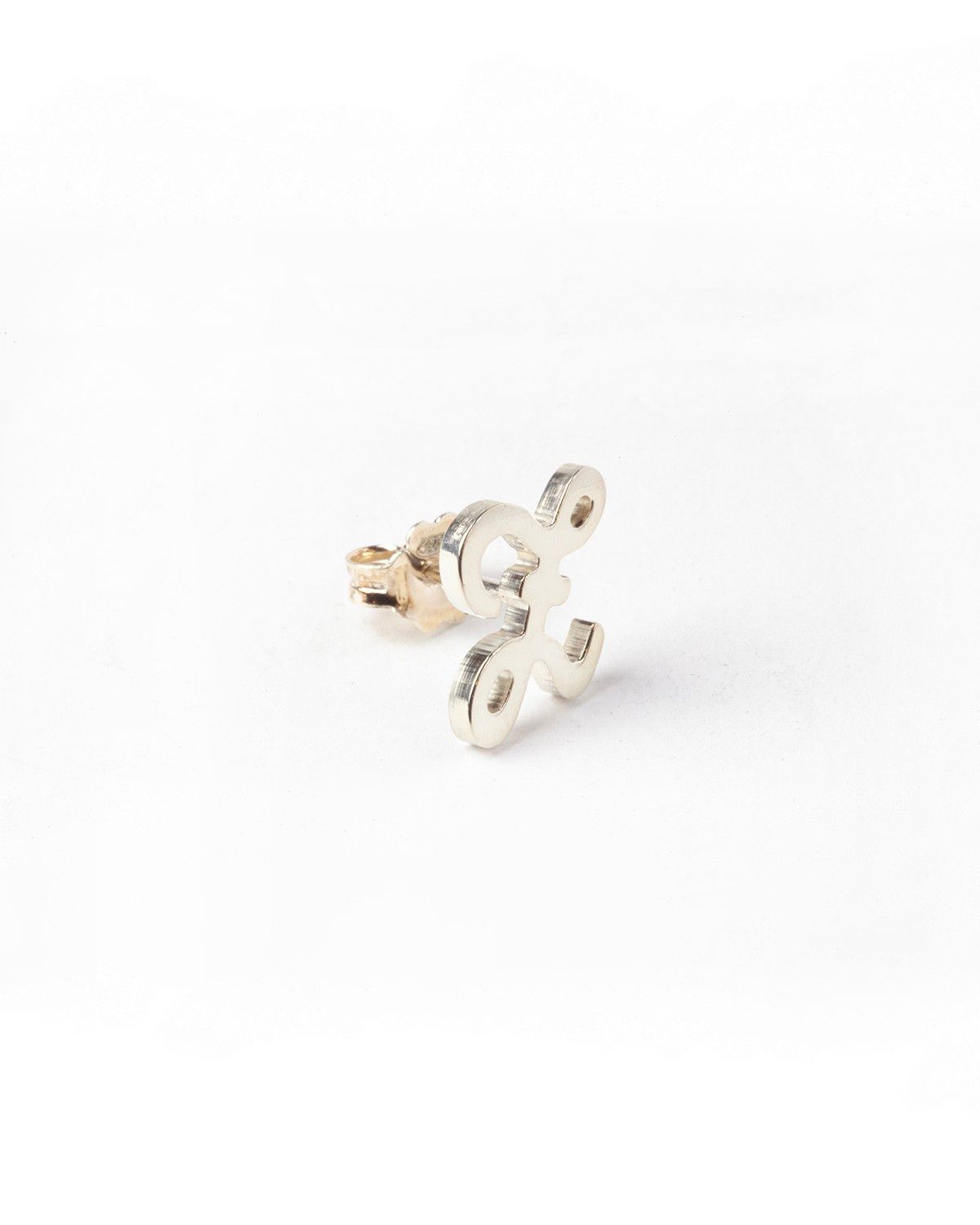 BOUCLE D’OREILLE UNIQUE LETTRE CURSIF PETIT