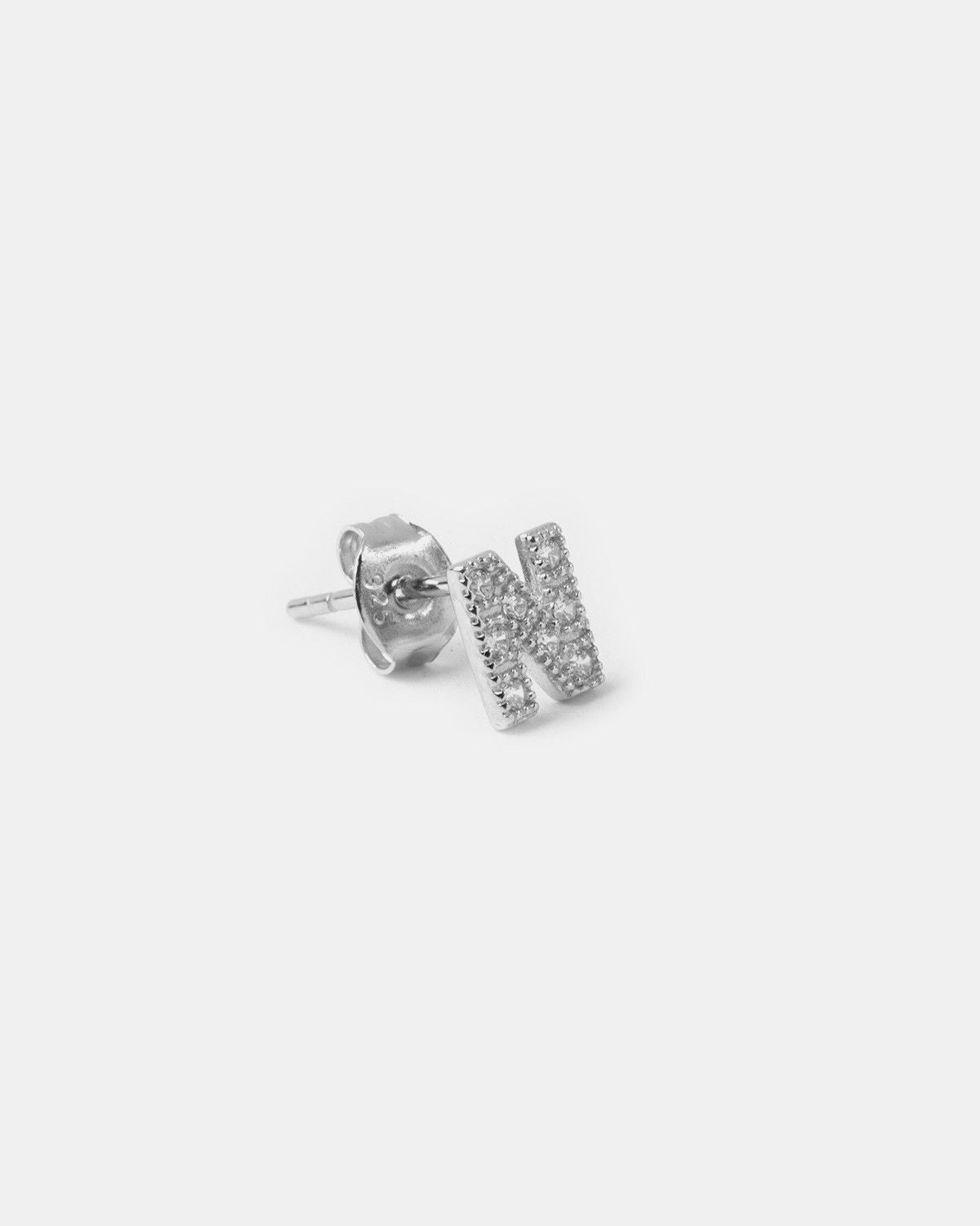 BOUCLE D’OREILLE UNIQUE LETTRE CAPITALES D'IMPRIMERIE AVEC ZIRCON CUBIQUE / RHODIUM BLANC