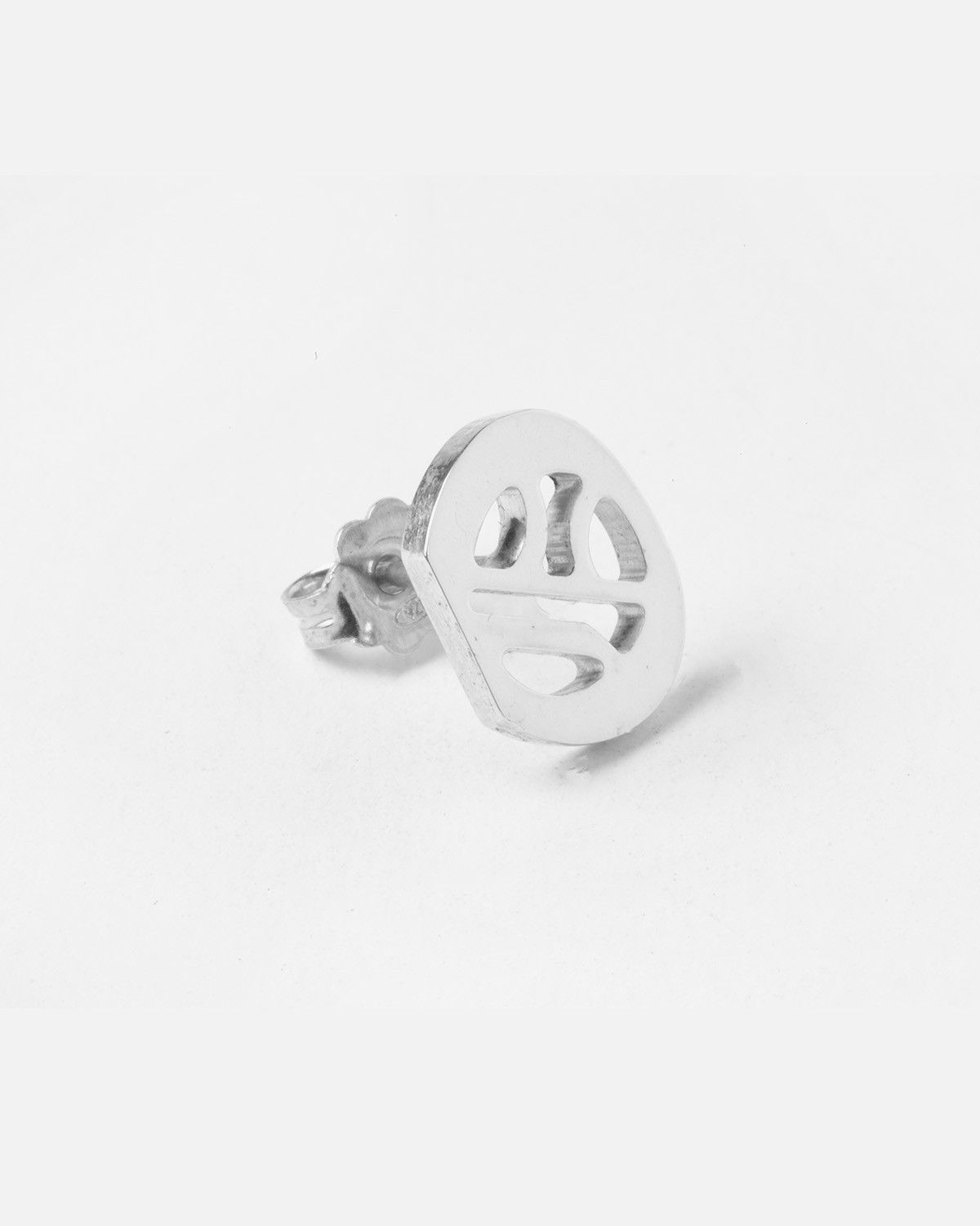 EINZEL OHRRING BUCHSTABE GOTIK KLEIN
