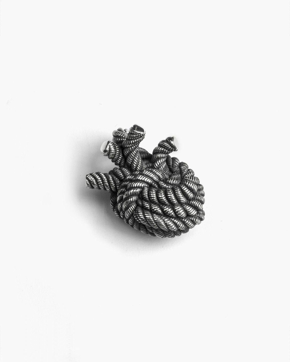 CIONDOLO CUORE CORDA
