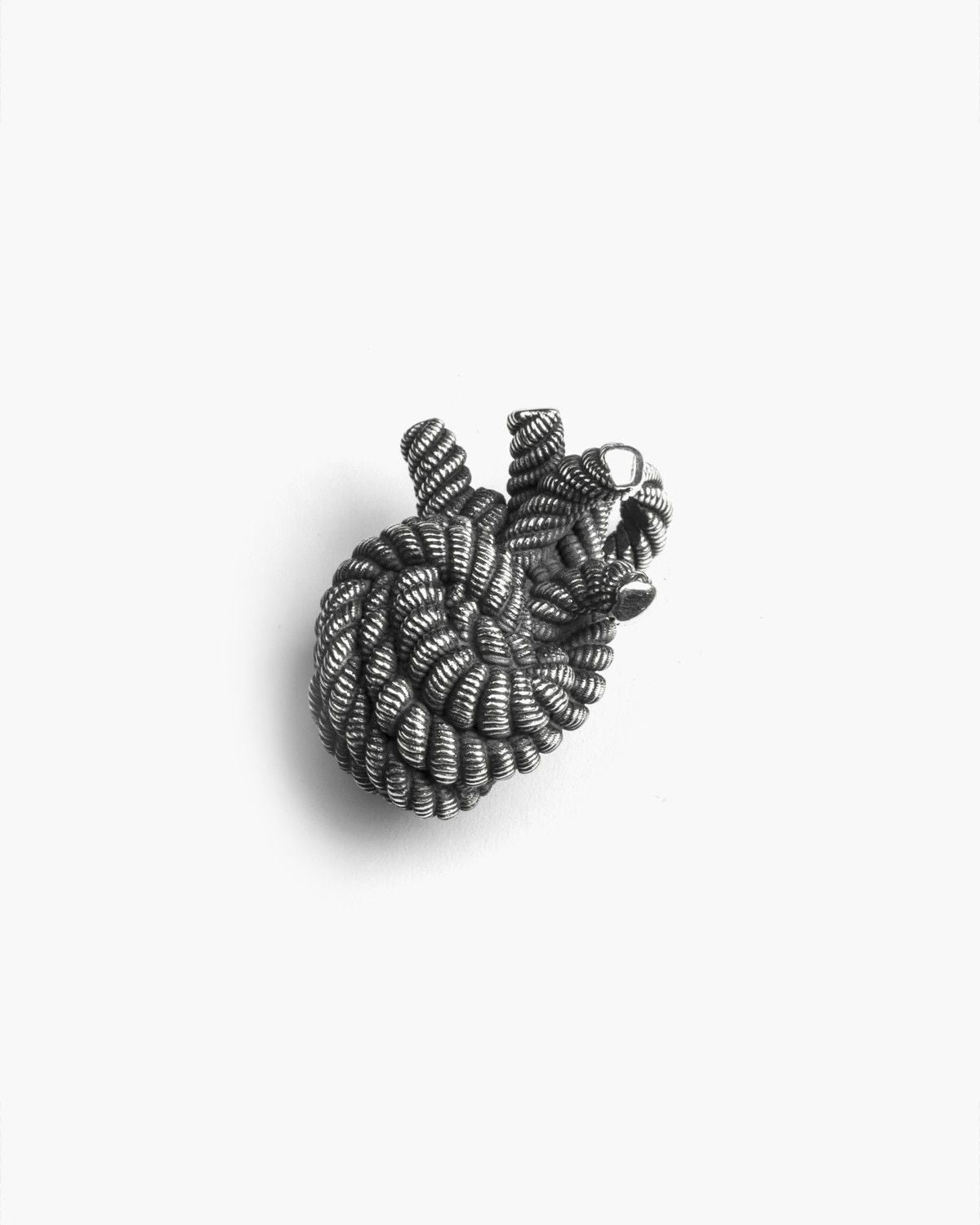 CIONDOLO CUORE CORDA