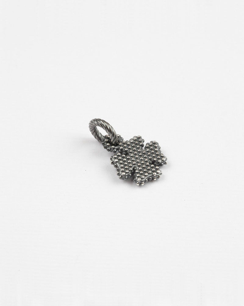 CIONDOLO CHARM QUADRIFOGLIO PUNTINATO