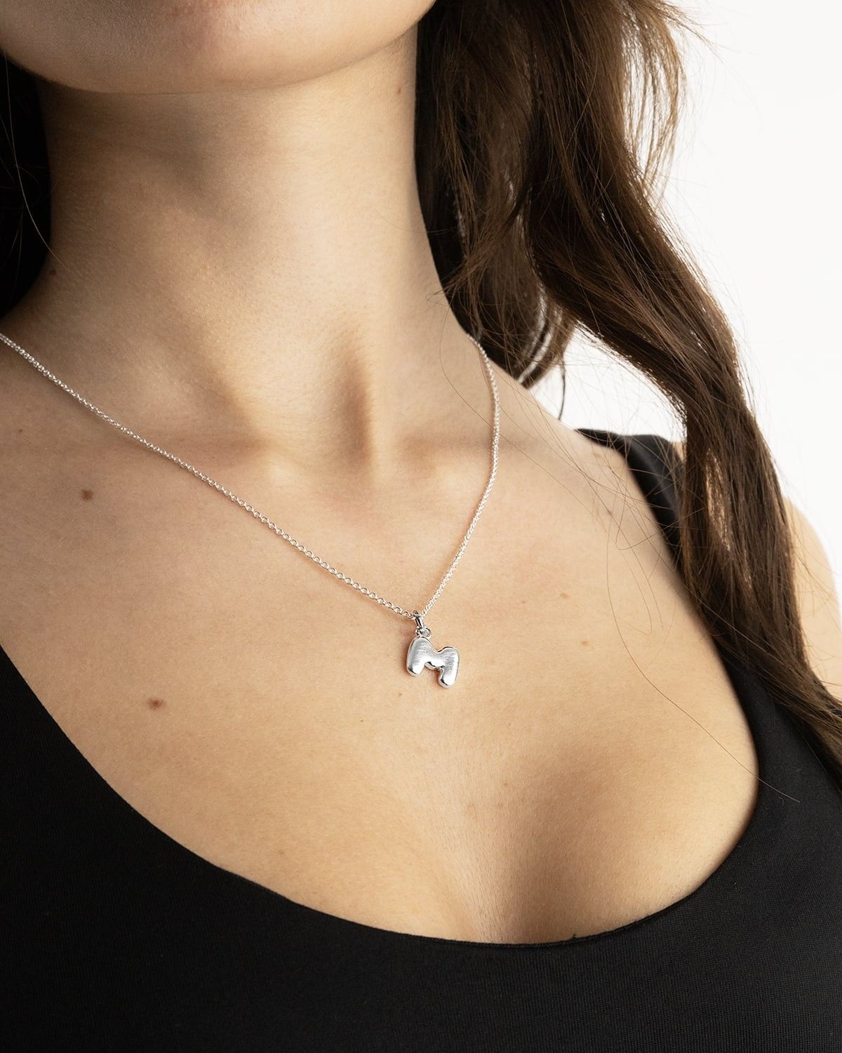 PENDENTIF LETTRE BOLD EN ARGENT