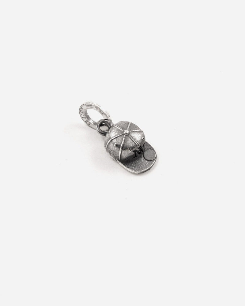 CIONDOLO MINI CHARM CAPPELLINO IN ARGENTO