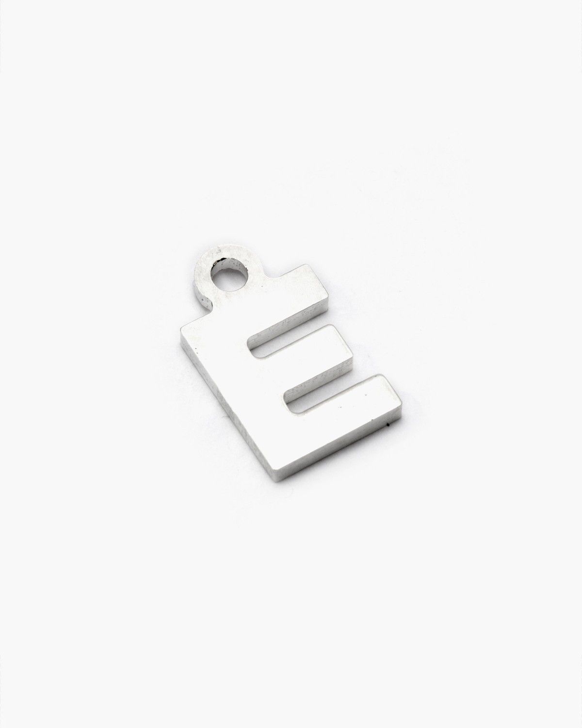 PENDENTIF LETTRE CAPITALES D'IMPRIMERIE PETIT