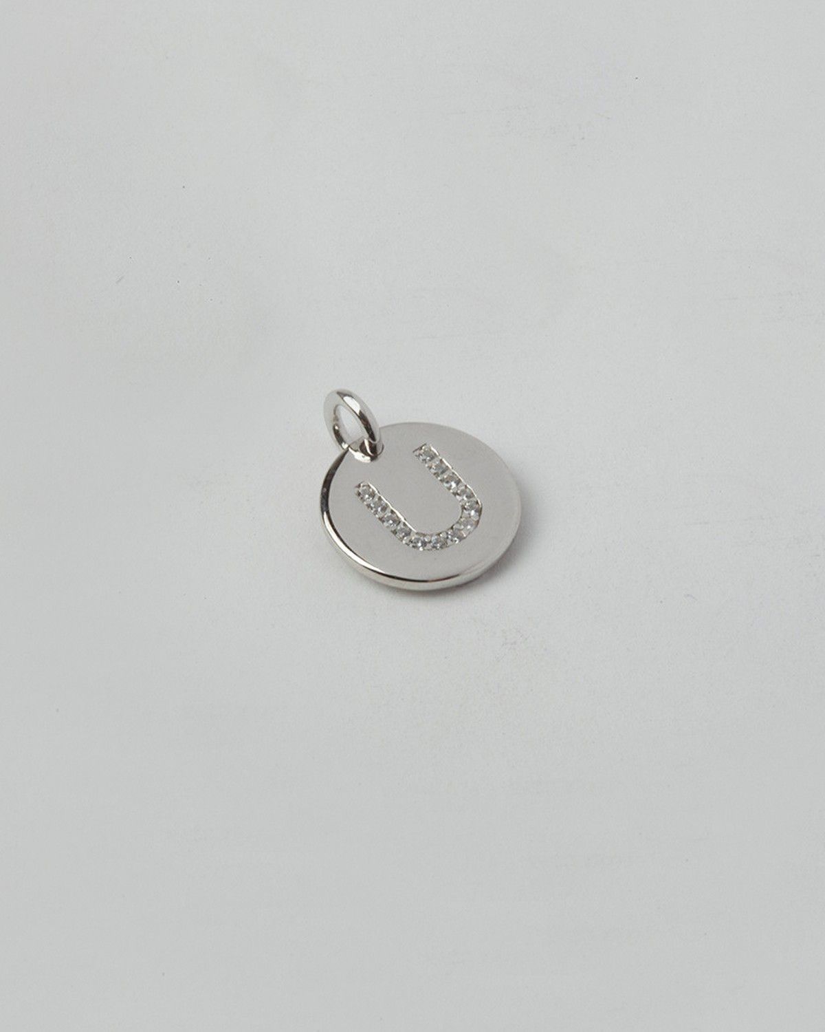 PENDENTE PIASTRA LETTERA ZIRCONATA / RODIO BIANCO LUCIDO