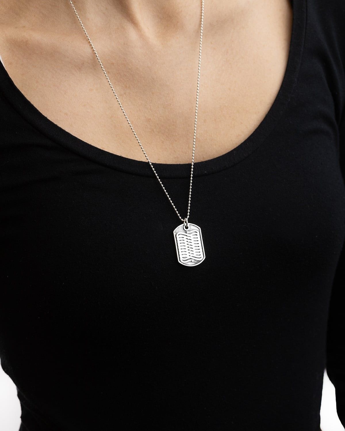 COLLAR CON COLGANTE PLACA DE MILITARES PROPAGANDA W/ NOVE25 DE PLATA