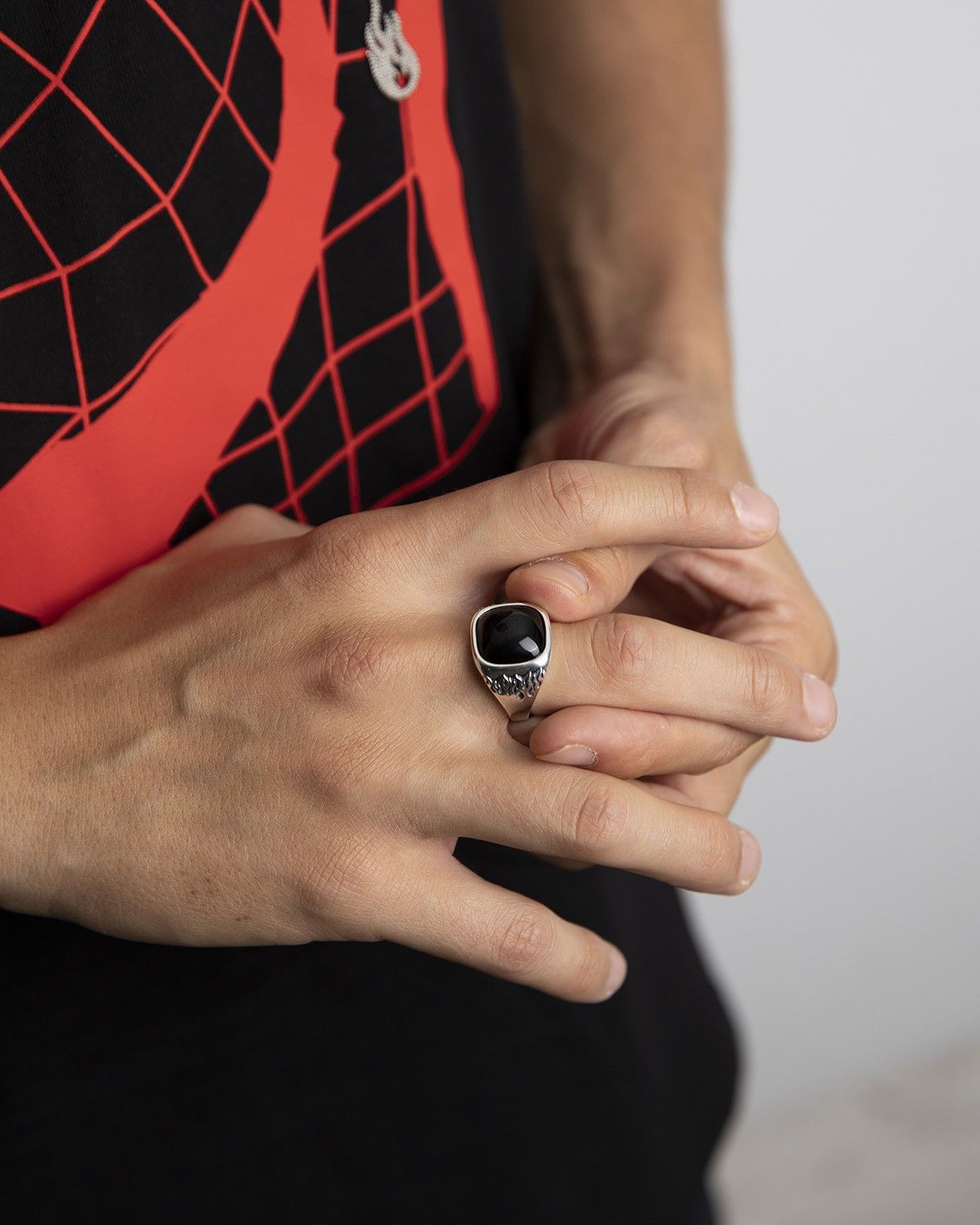 BLACK AGATE VOS CHEVALIER