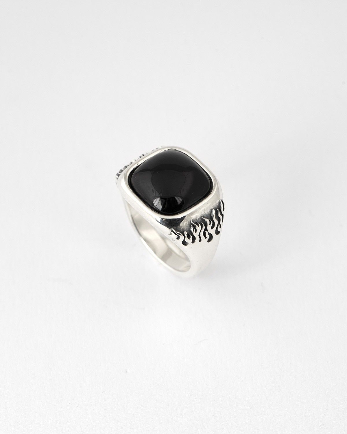 BLACK AGATE VOS CHEVALIER