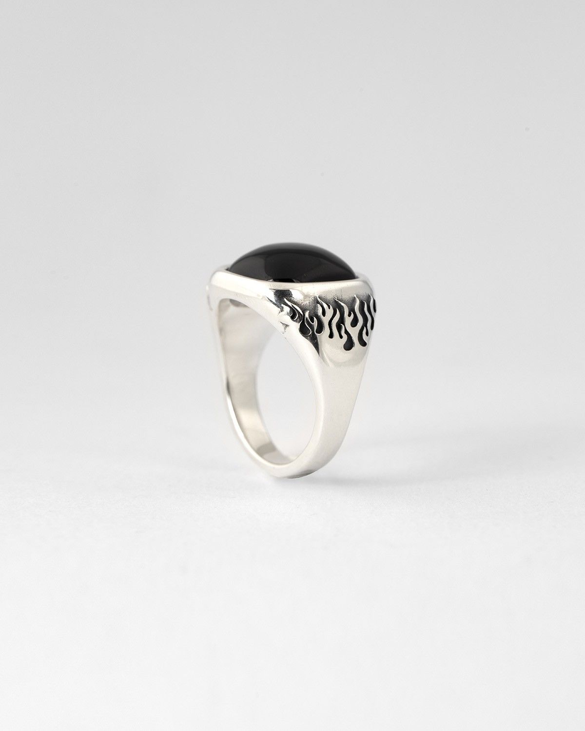 BLACK AGATE VOS CHEVALIER